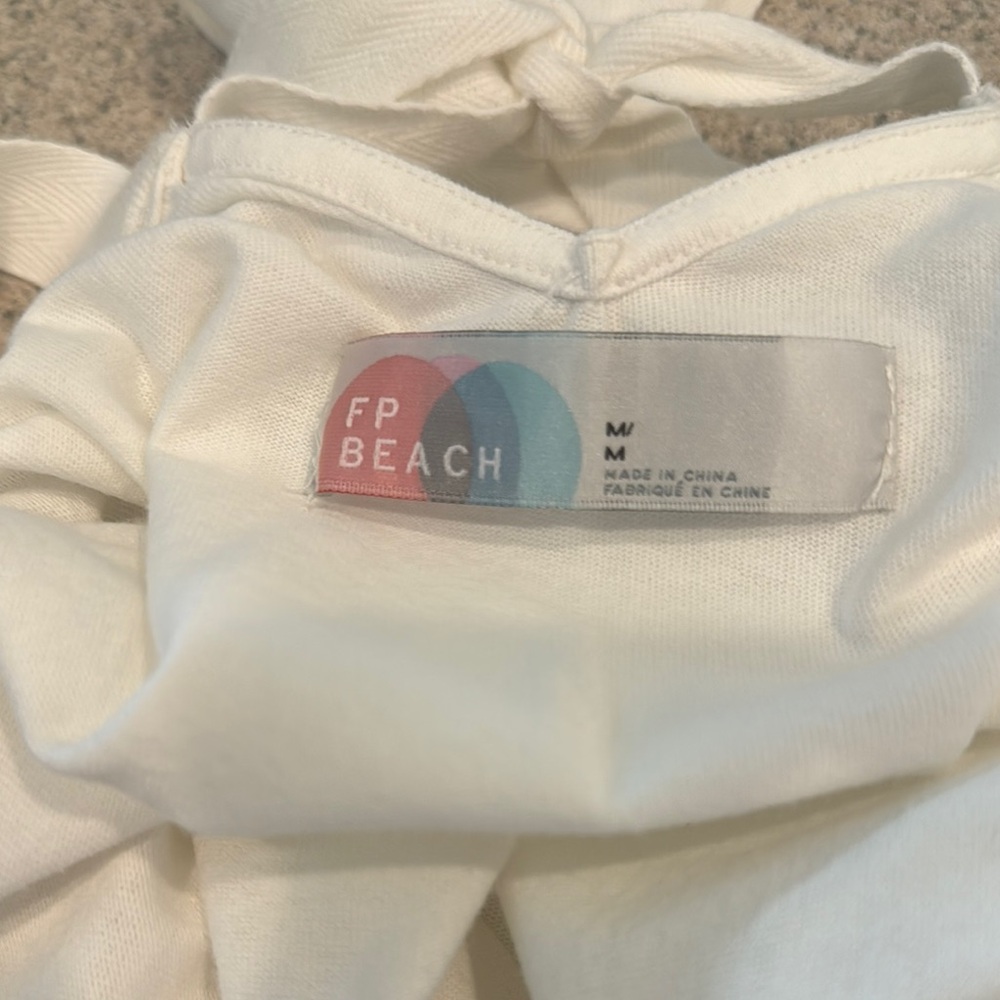 FreePeopleBeach - Picture 6 of 6